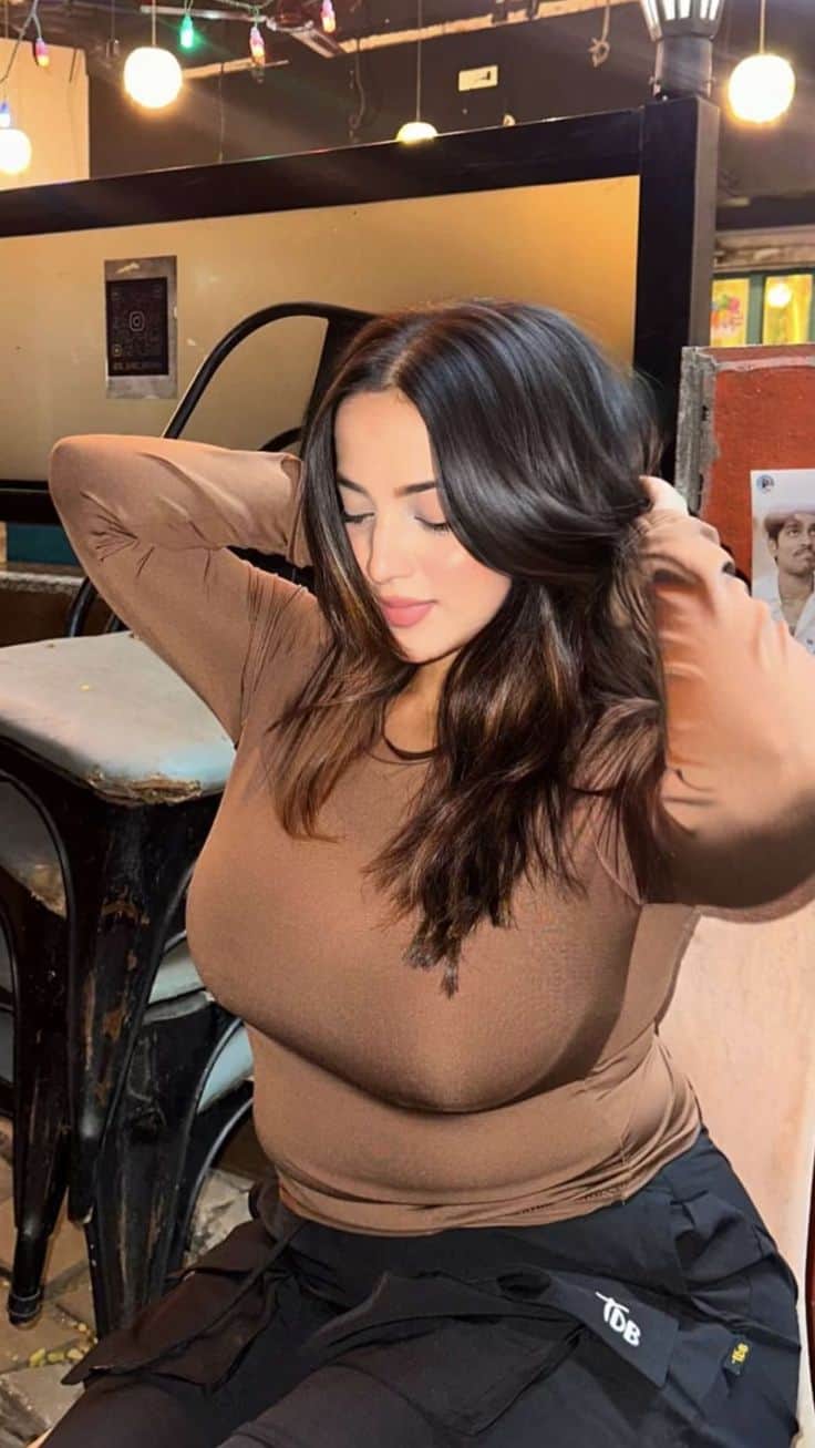 young call girls in multan – discreet hotel room escort service – photo 2 (image 6)